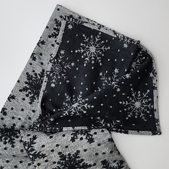 Antonio Salgado  Throw Blanket Grey Black Knit Cotton Blend 50" X 63" Snowflakes - Picture 3 of 12